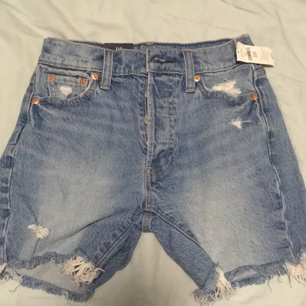 Brand new Gap distressed demin shorts